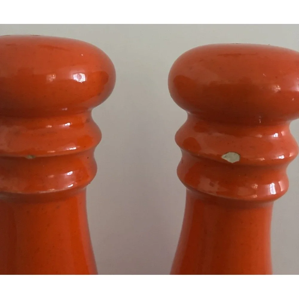 Vintage Designs USA Salt And Pepper Shakers‎ 9.5